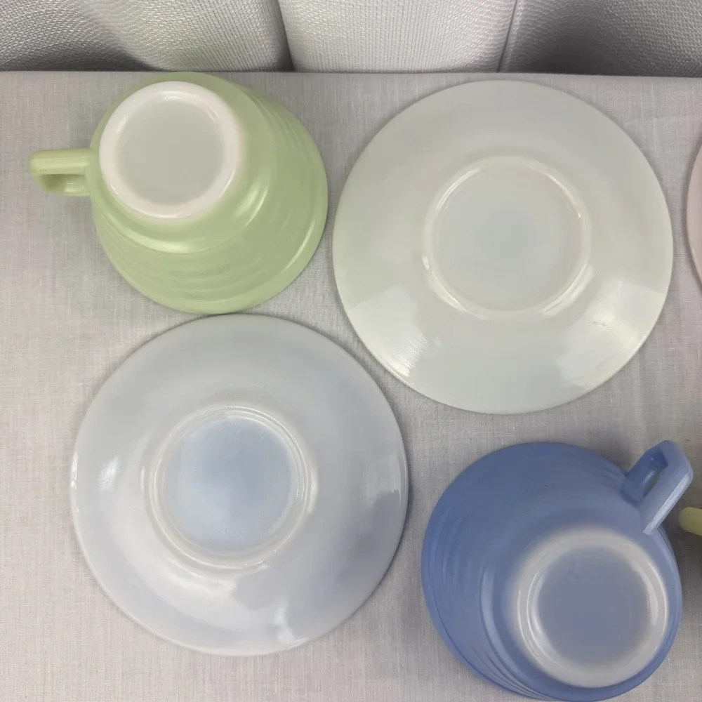 Hazel Atlas Platonite Moderntone Pastel 8 Piece Coffee Cup Mug & Saucer Set Lot